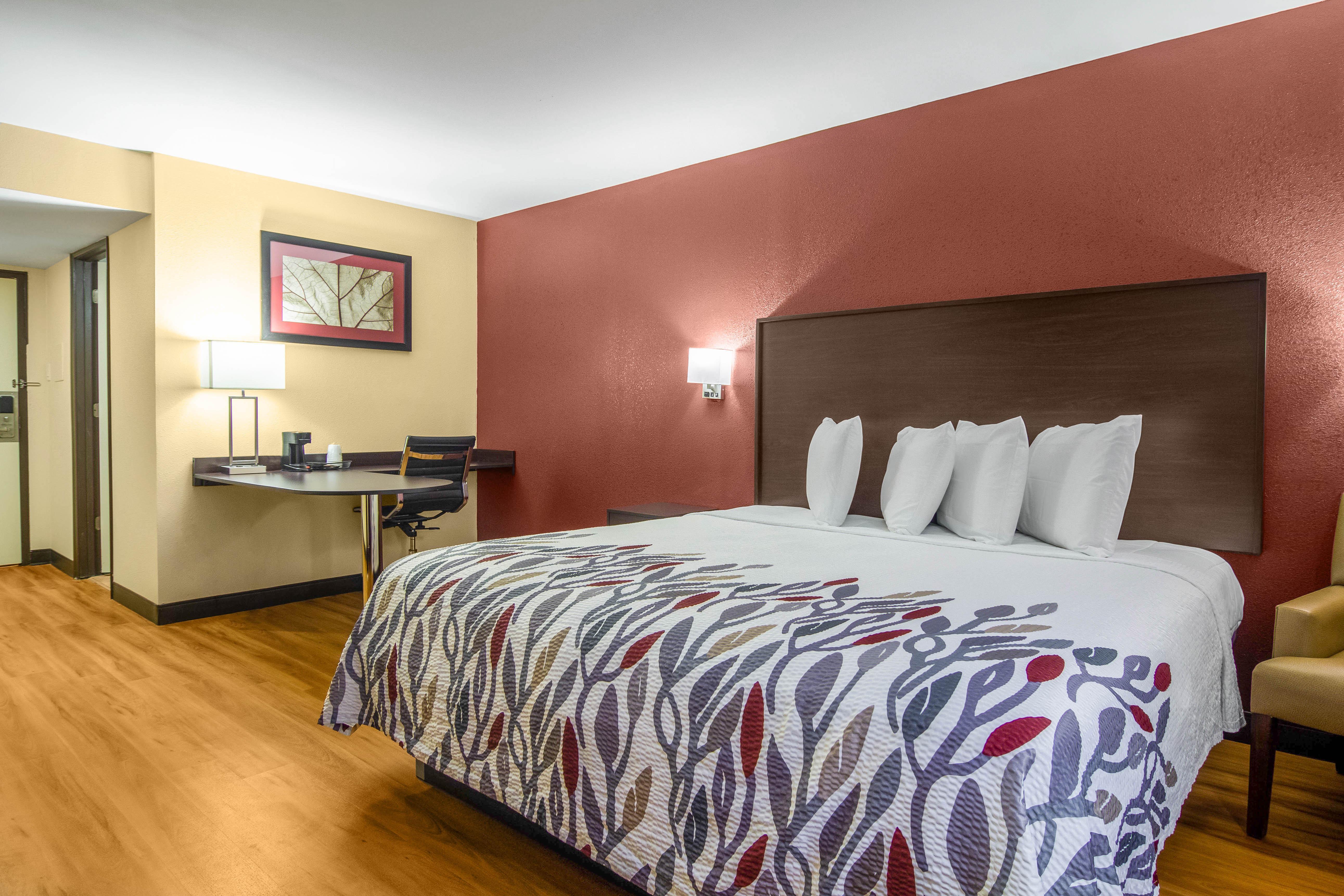 Red Roof Inn Перрісберґ Екстер'єр фото
