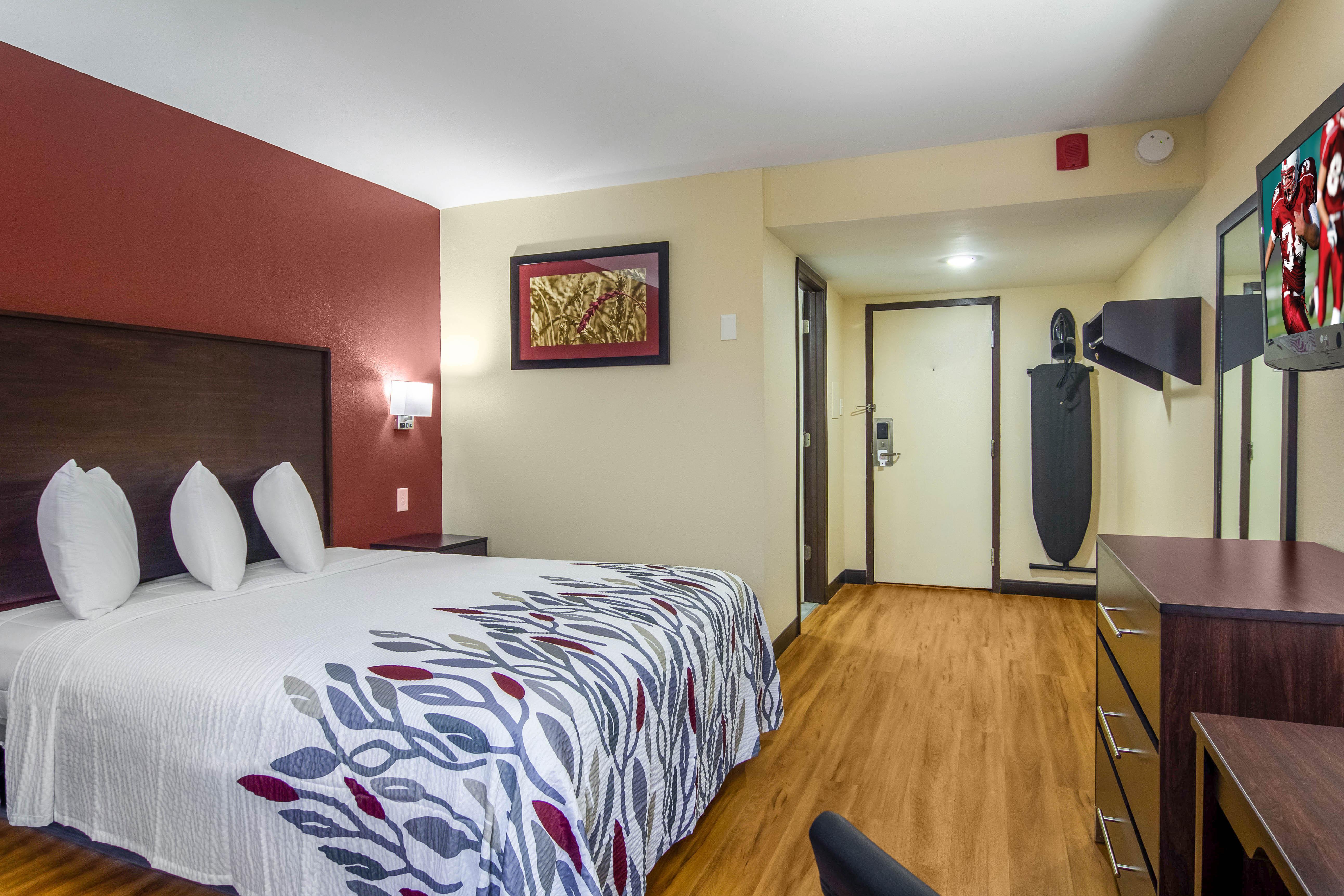 Red Roof Inn Перрісберґ Екстер'єр фото