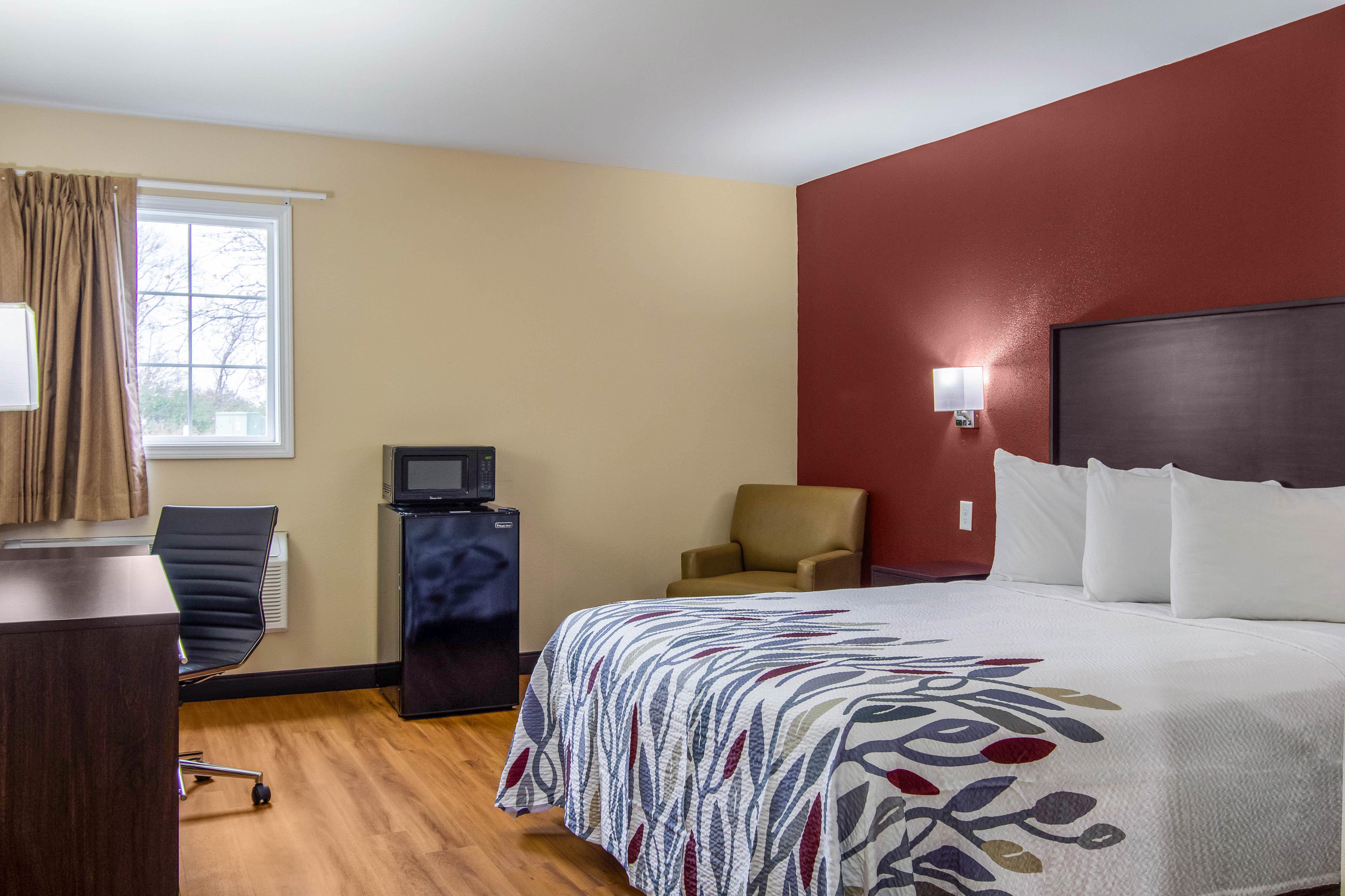 Red Roof Inn Перрісберґ Екстер'єр фото