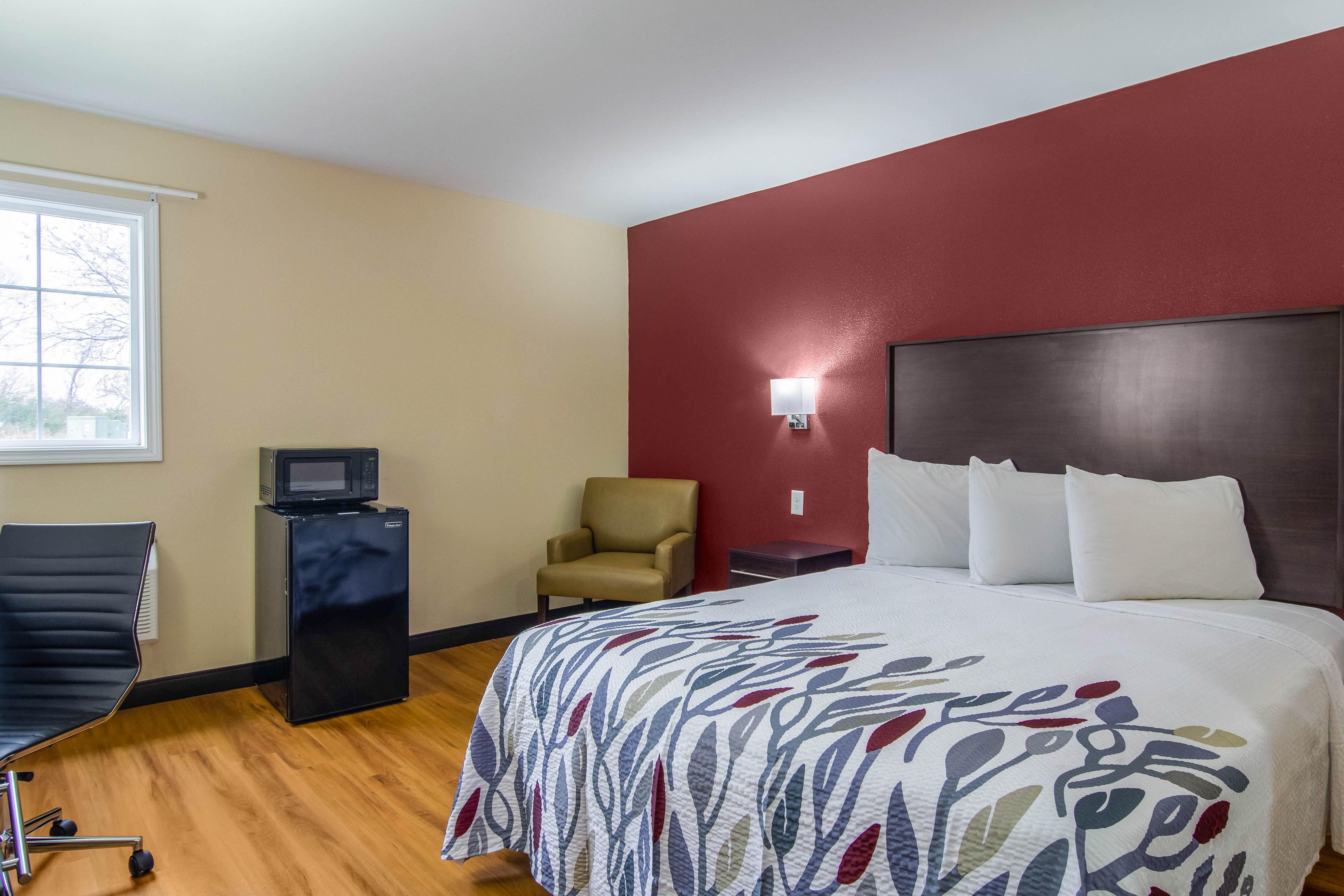Red Roof Inn Перрісберґ Екстер'єр фото