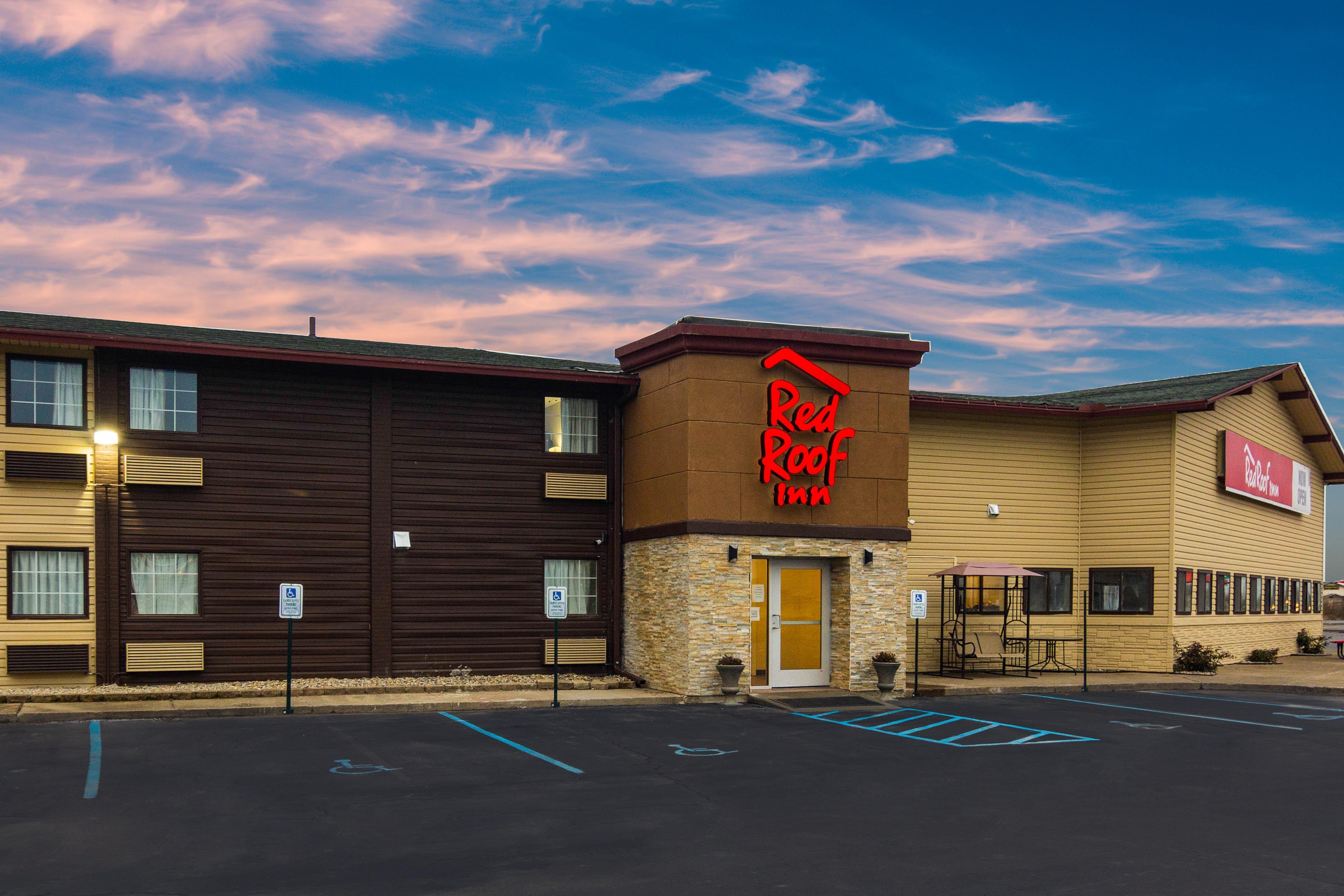 Red Roof Inn Перрісберґ Екстер'єр фото