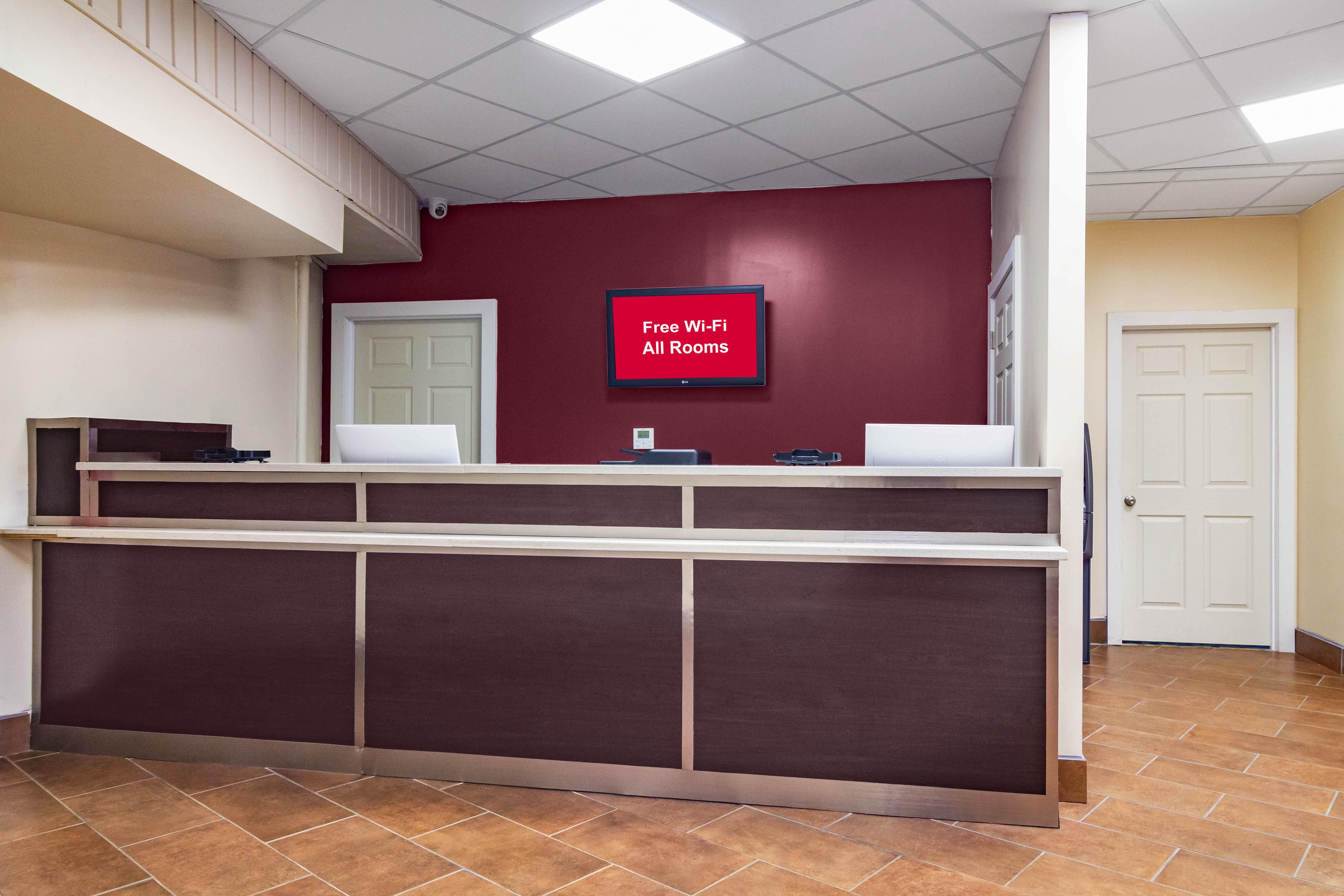 Red Roof Inn Перрісберґ Екстер'єр фото