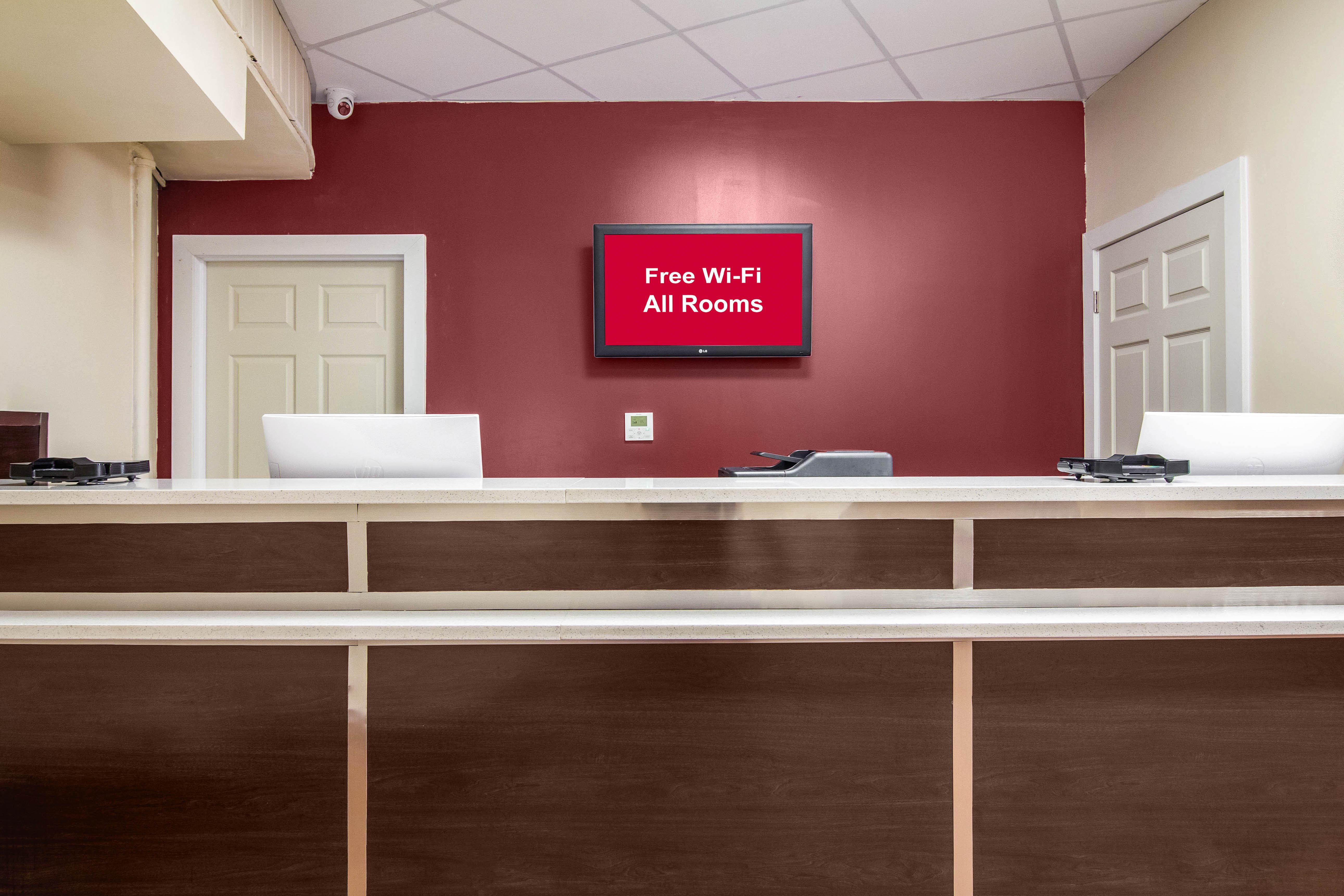Red Roof Inn Перрісберґ Екстер'єр фото